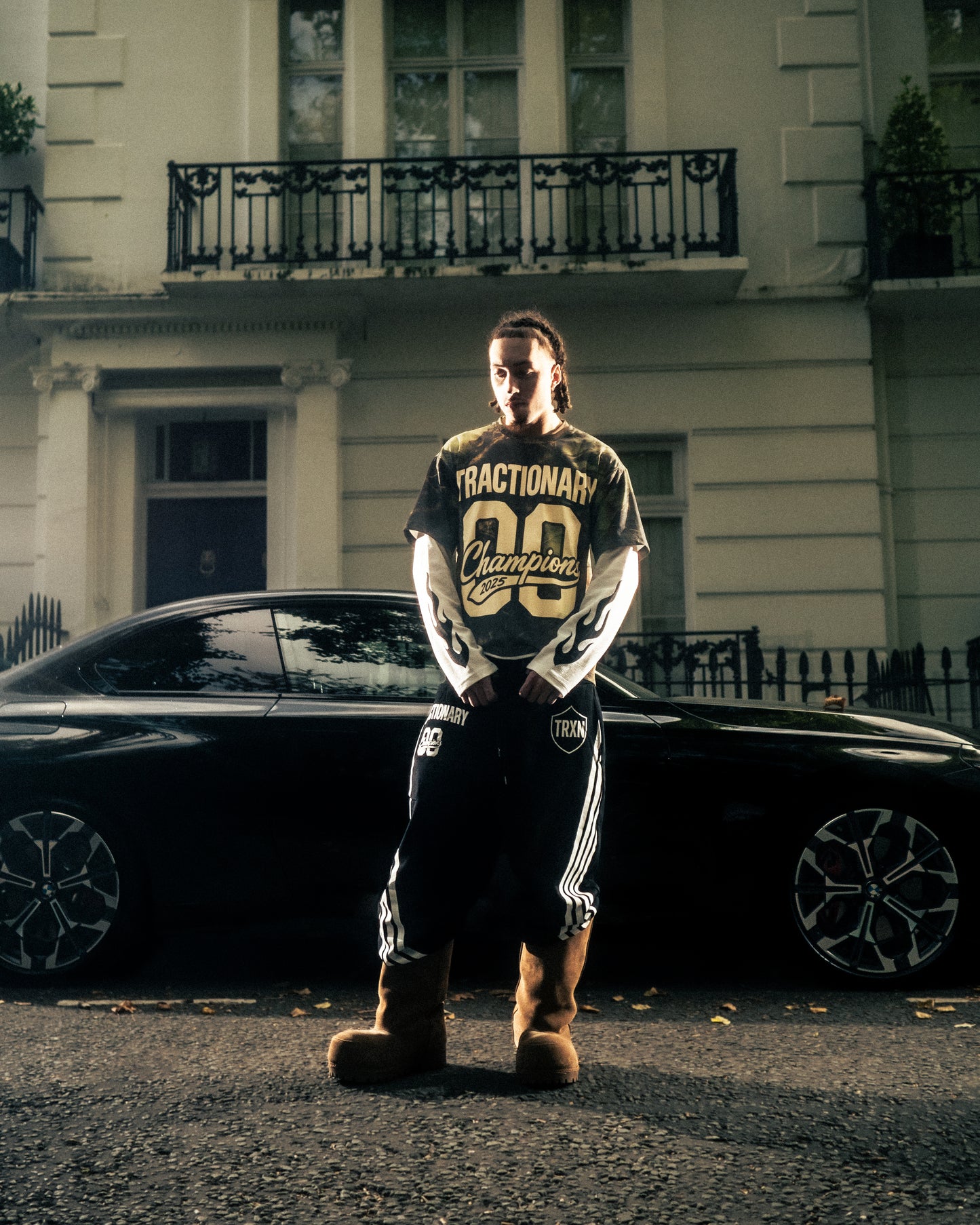 00 CHAMPIONS FLARED PANTS